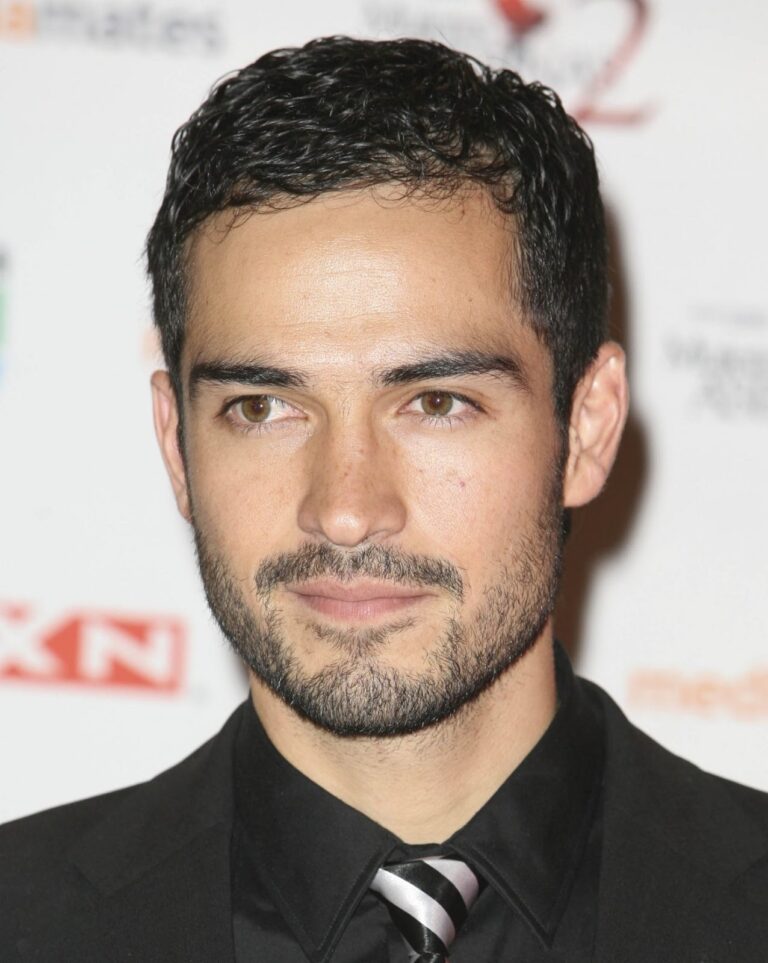 Alfonso Herrera Net Worth